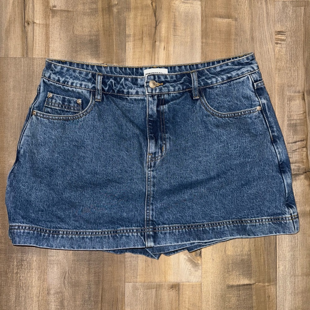 Princess Polly Women’s Denim Skort in Size 32
